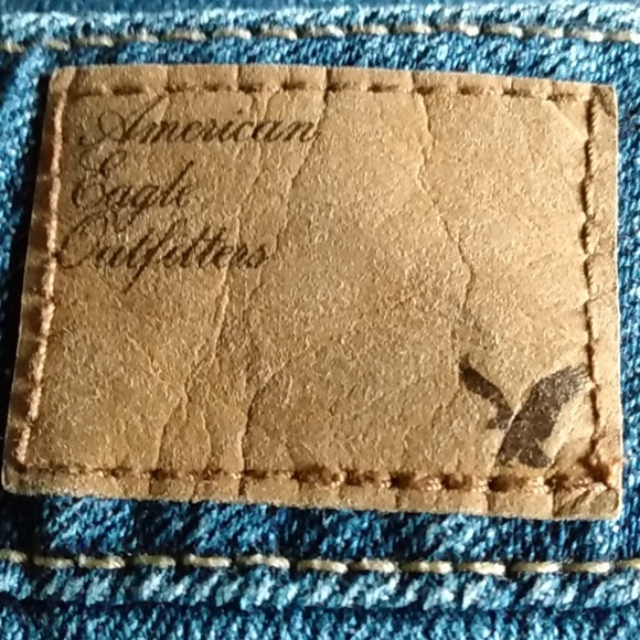 American Eagle Dark Wash Ripped Paint Splat Jean Shorts Size 6 - Picture 4 of 5